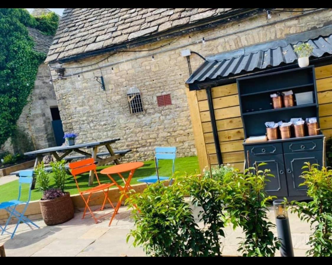 The Rose & Crown Farmhouse Kitchen Nympsfield Exterior photo